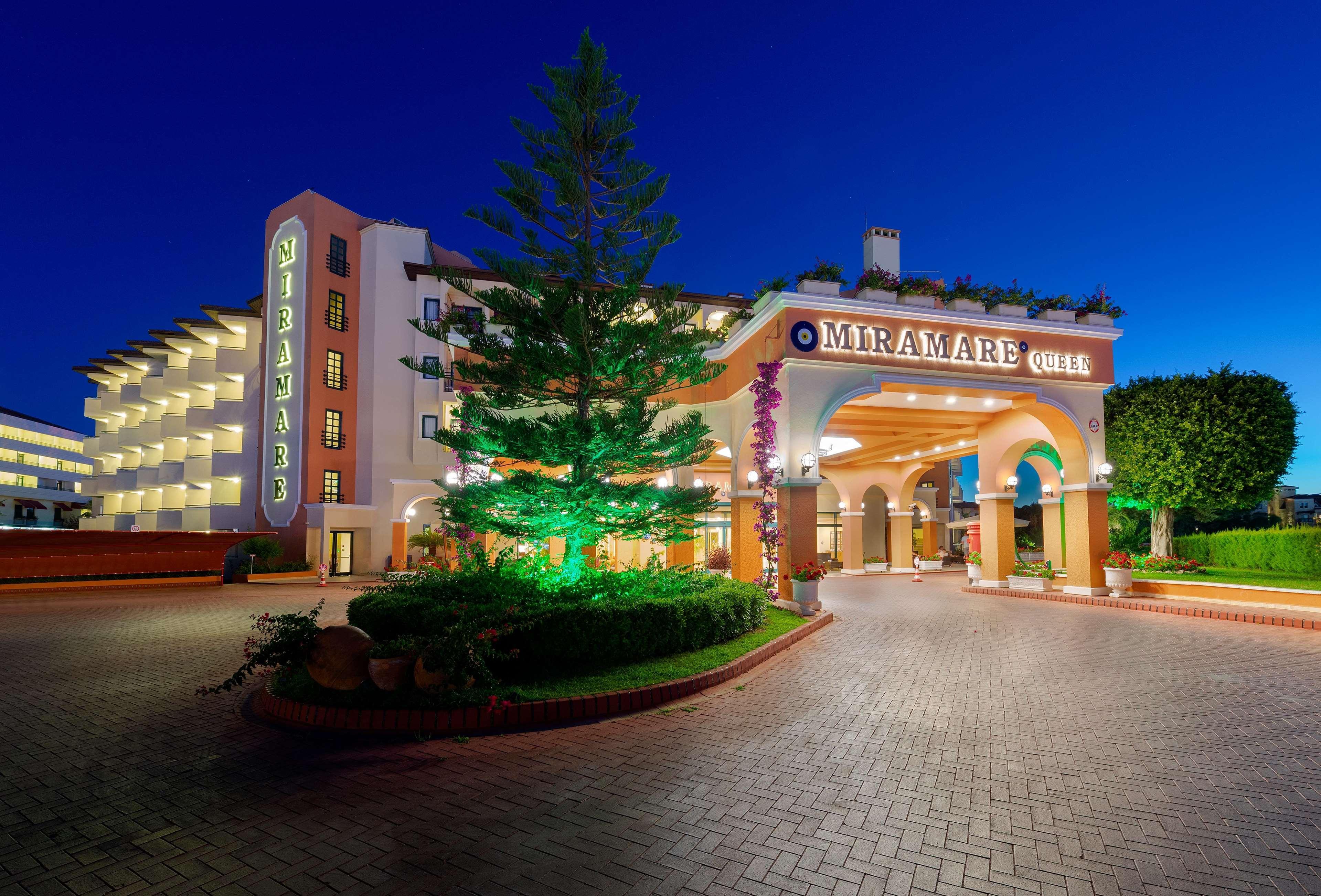 Miramare Queen Hotel Side Exterior photo